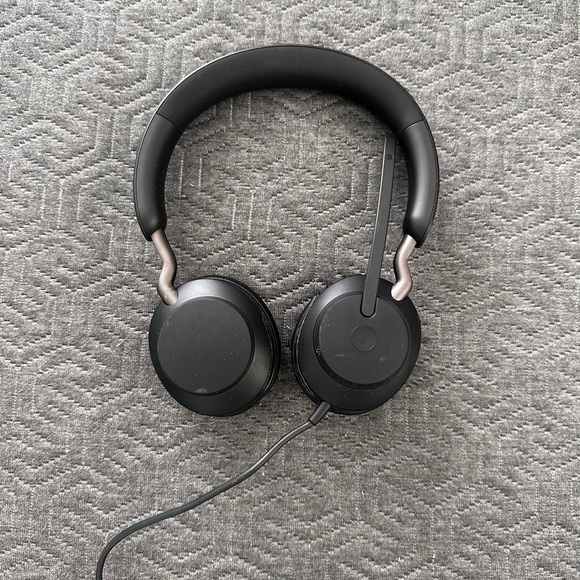 Headset with mic and keyboard - Picture 7 of 9